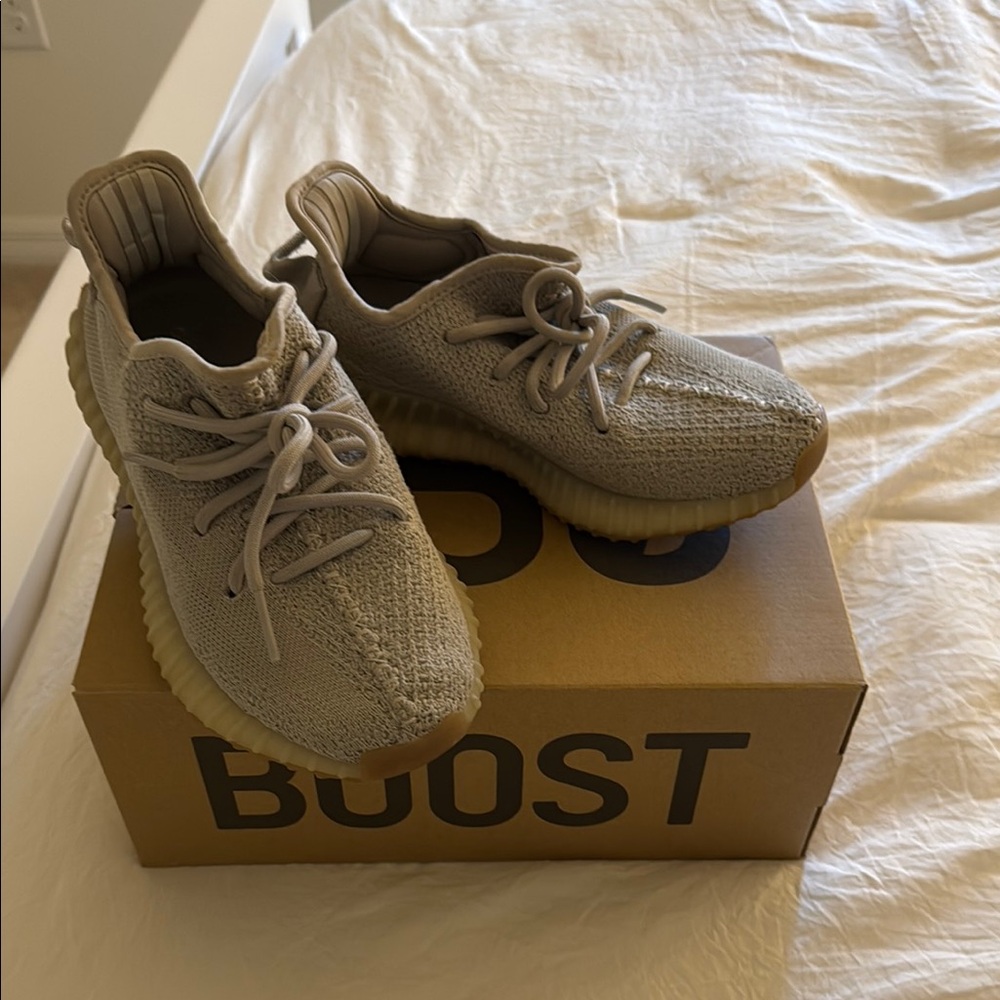 Tan Yeezys